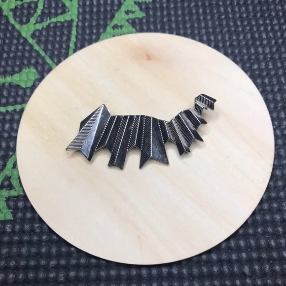 🗜 Metalware Ear Cuff 🗜 - Picture 2 of 8